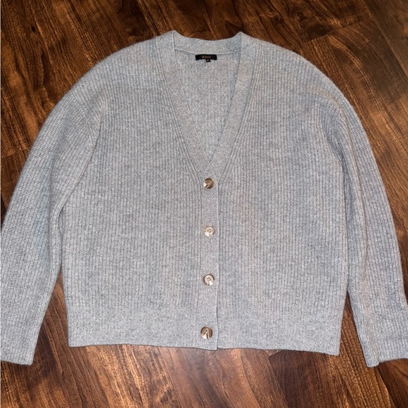 Quince Light Gray Mongolian Cashmere Oversized Cardigan - Picture 5 of 8